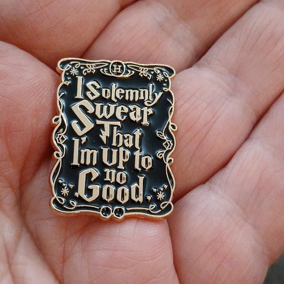 NWOT Harry Potter "I Solemnly Swear That I'm Up To No Good" Lapel Pin - Picture 2 of 3